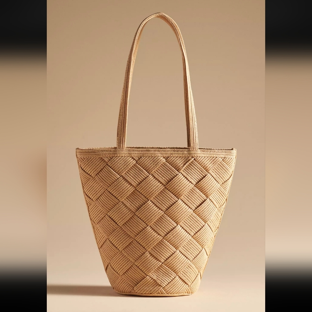Woven Basket-Style Tote in Natural Beige